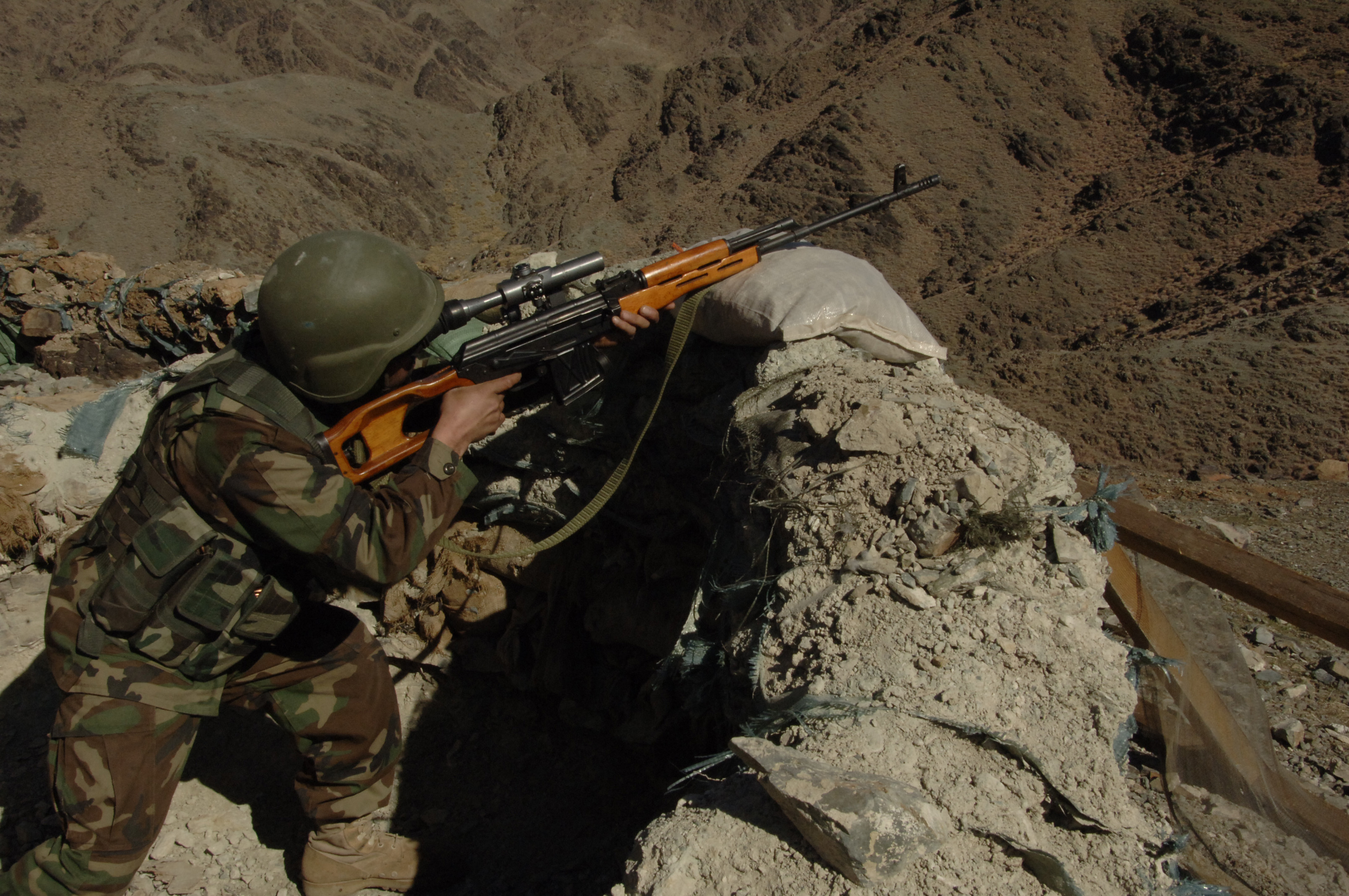 7 戦場風景画像 20枚 スナイパーライフル Psl タブク ツァスタバ M76狙撃銃 戦争 兵士 写真 壁紙 風景と少女による可能世界